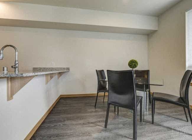 Gallery Photo 8
